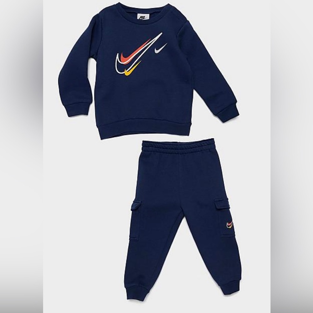 Nike Fleece Crewneck Sweatshirt and Cargo Jogger Pants Set